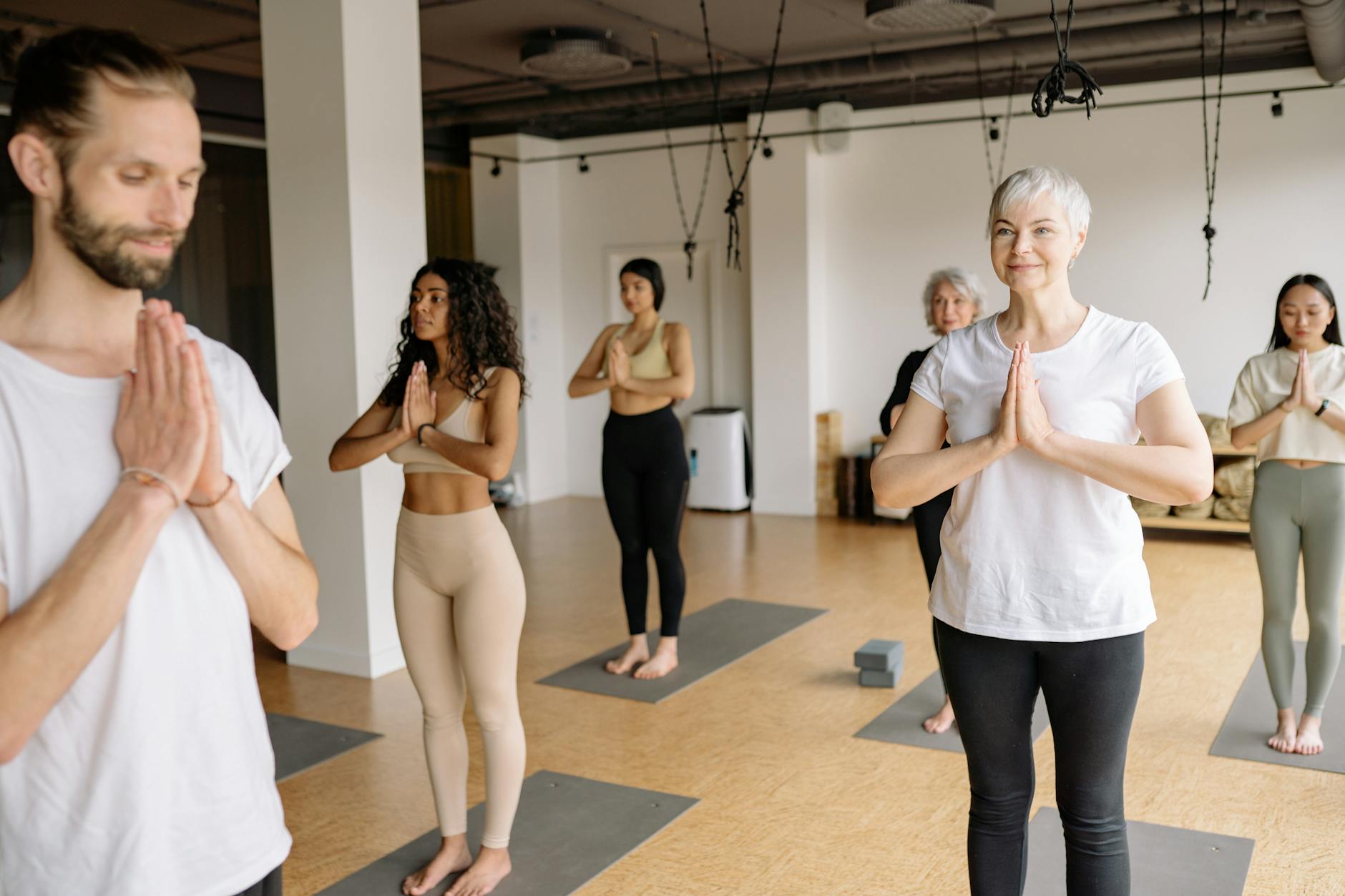 Gemeinschaft im Om Shanti Yoga-Studio Wien